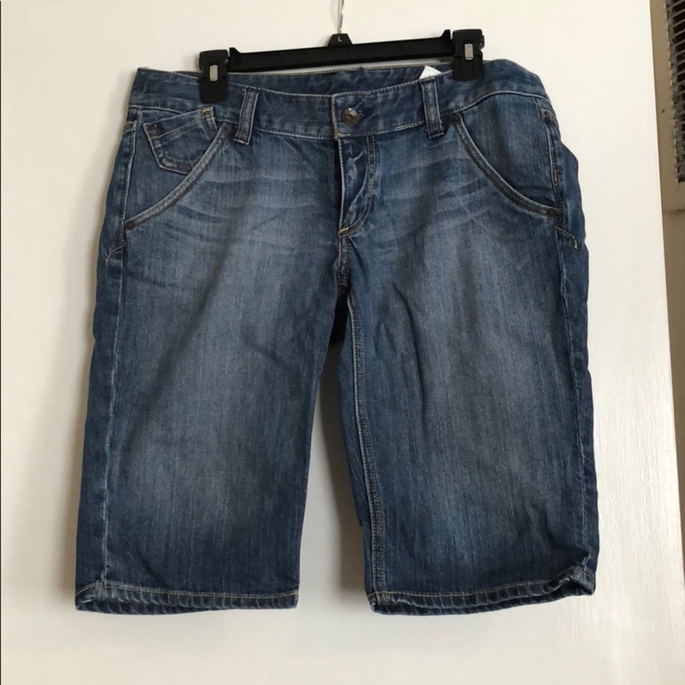 Bermuda jean shorts